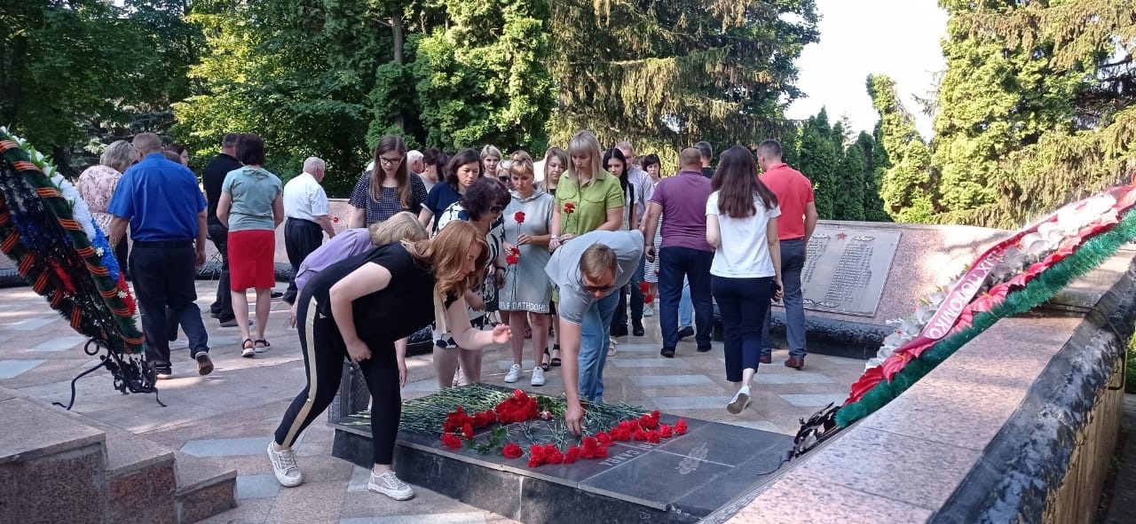 22 июня 1941 года - начало Великой Отечественной Войны советского народа против немецко-фашистских захватчиков.